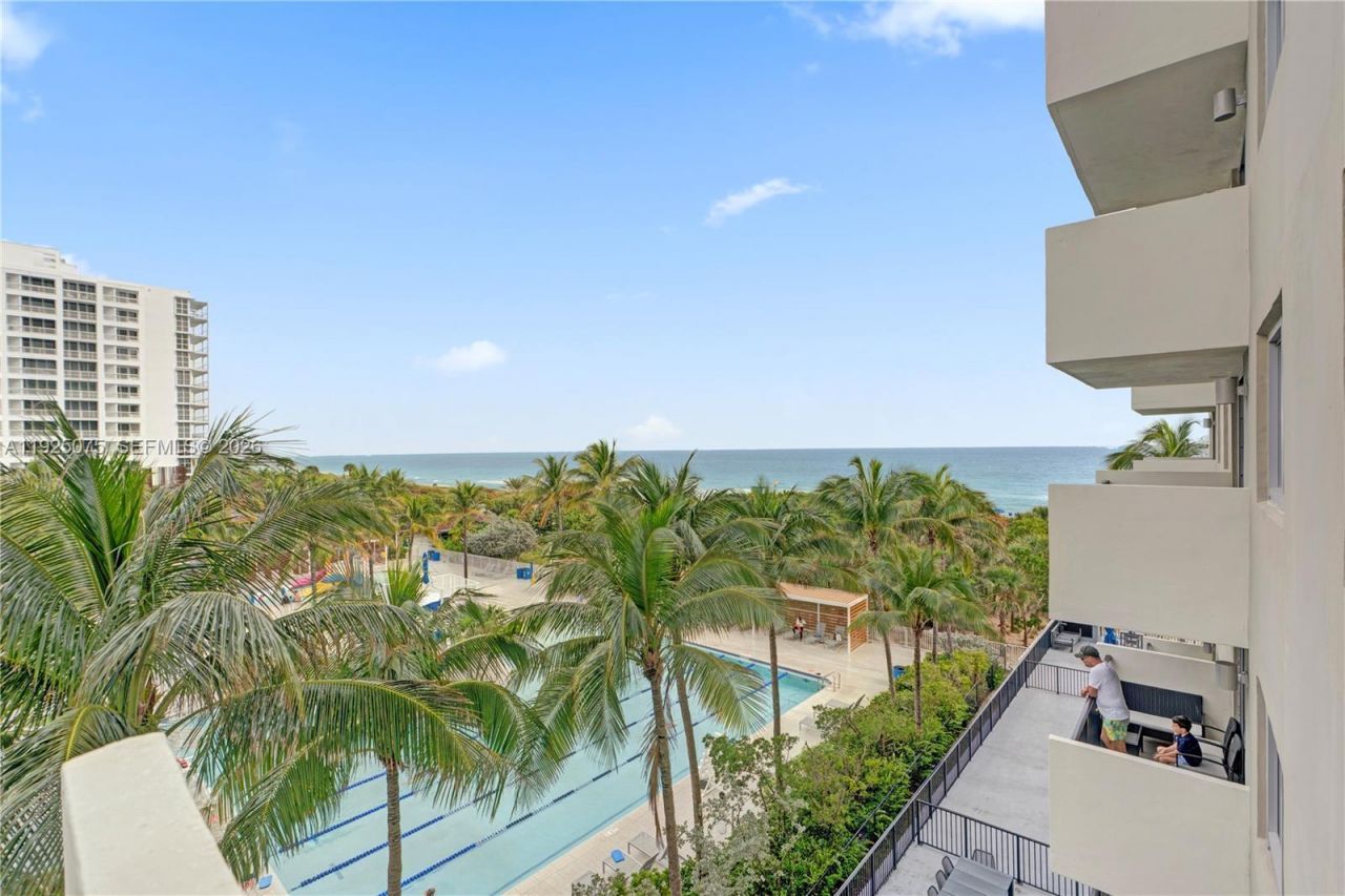 9273 Collins Ave, Unit 407, Surfside, FL 33154 Photo