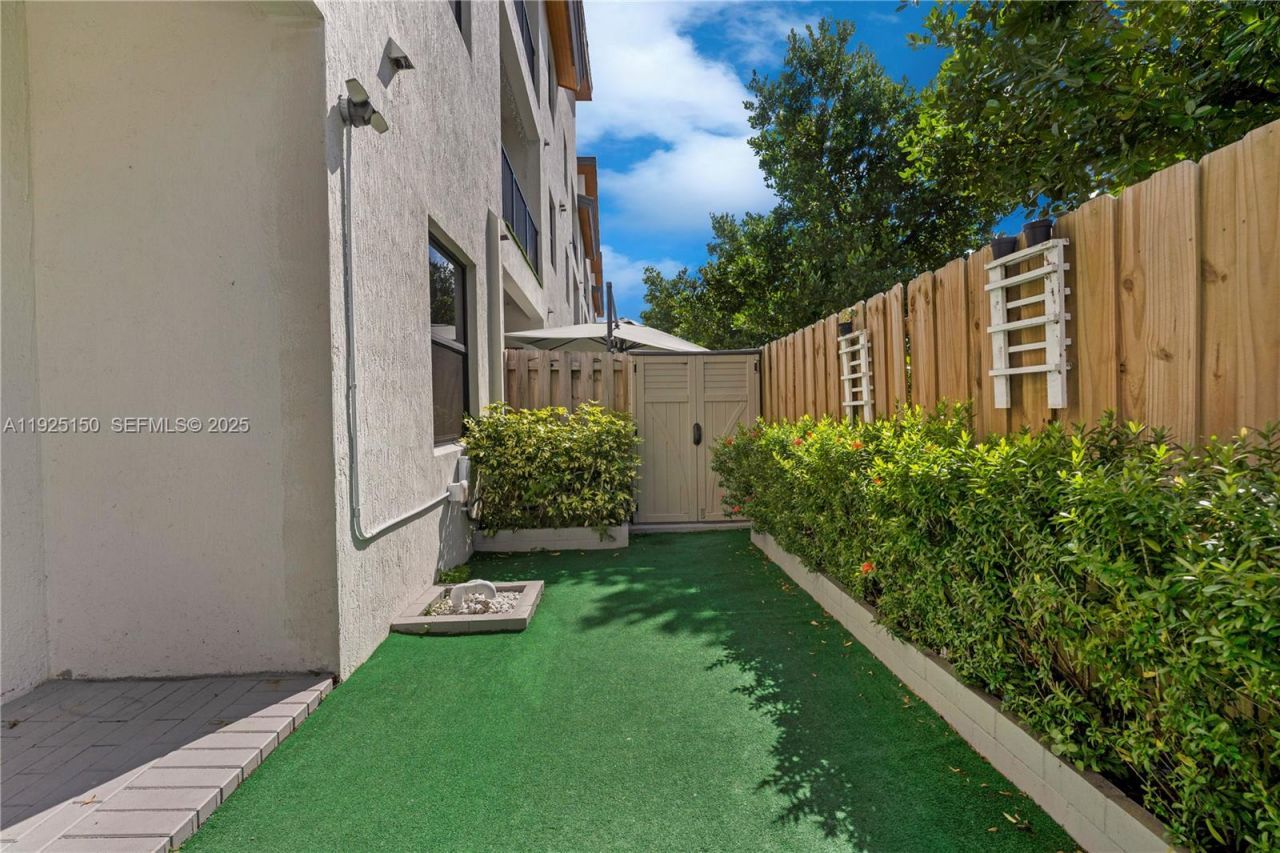 8151 NW 104th Ave, Unit 7, Doral, FL 33178 Photo