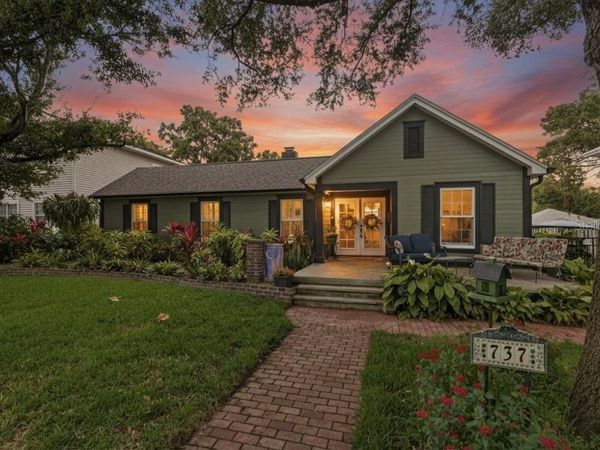 737 28TH AVENUE N, ST PETERSBURG, FL 33704