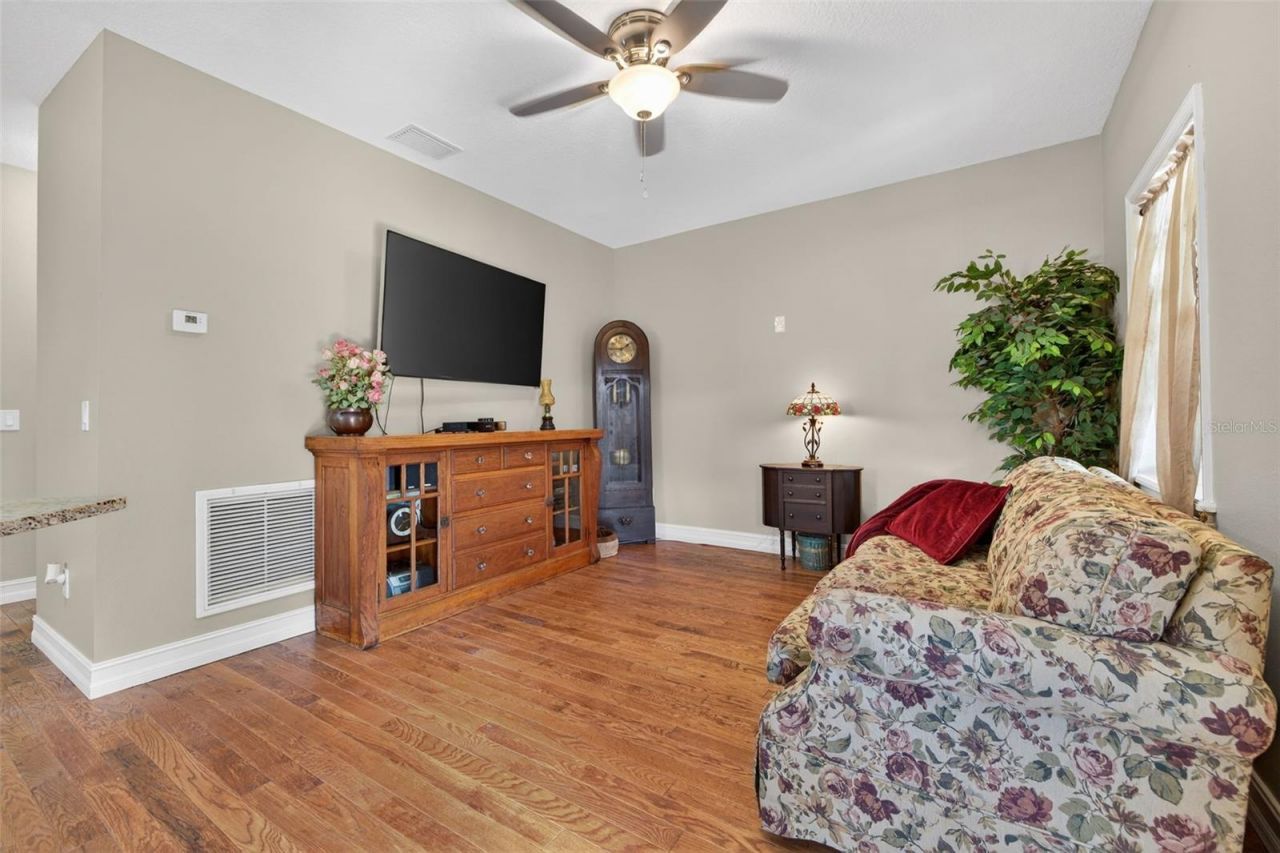 737 28th Avenue N, Saint Petersburg, FL 33704 Photo