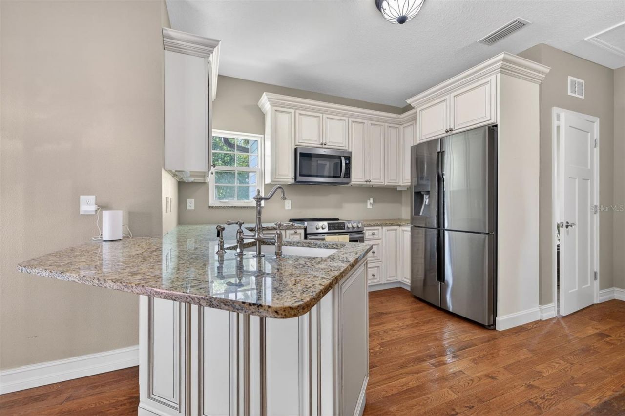 737 28th Avenue N, Saint Petersburg, FL 33704 Photo