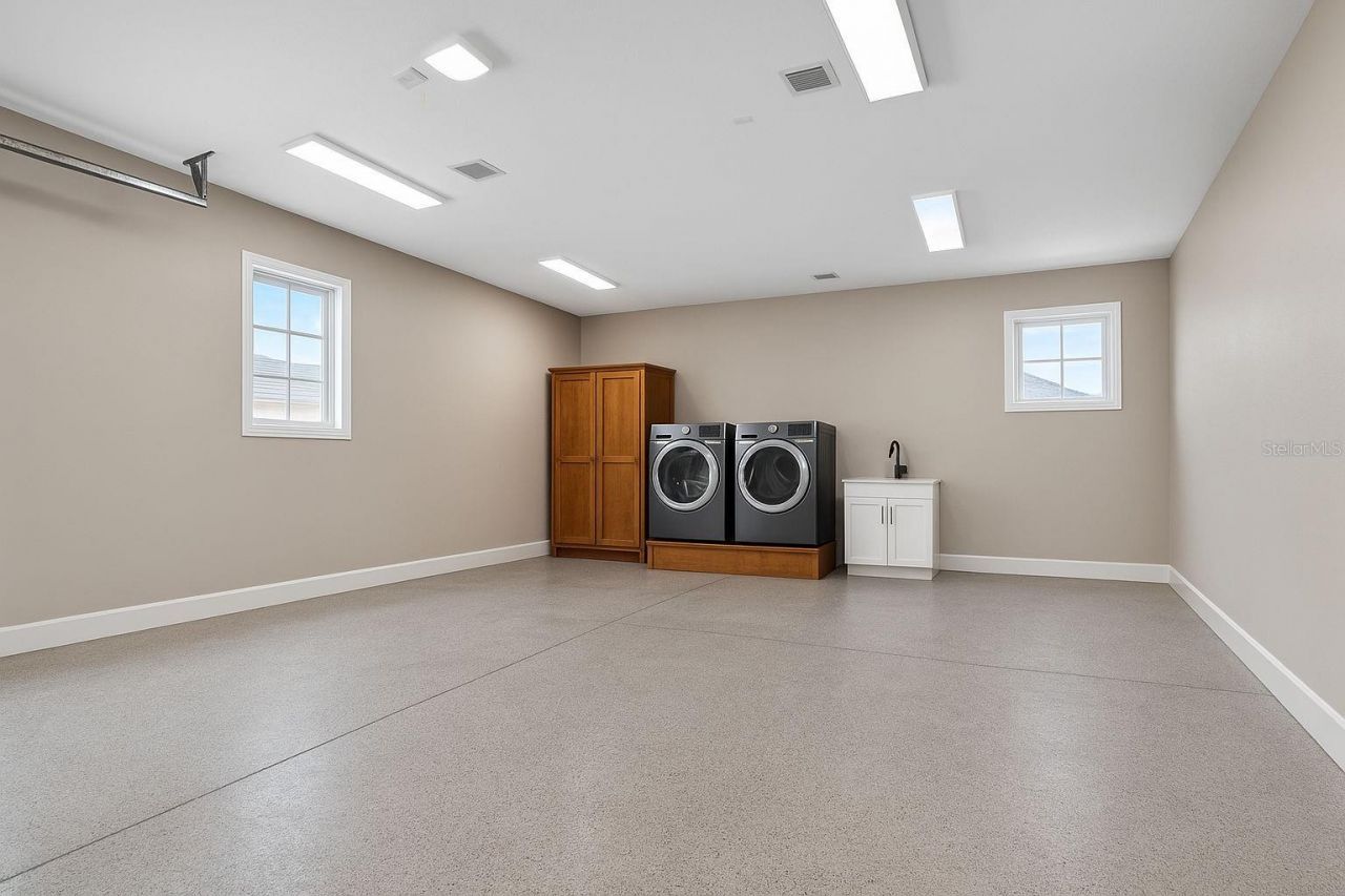 737 28th Avenue N, Saint Petersburg, FL 33704 Photo