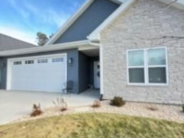 N852 Golf Road, Unit 5, Prairie Du Sac, WI 53578