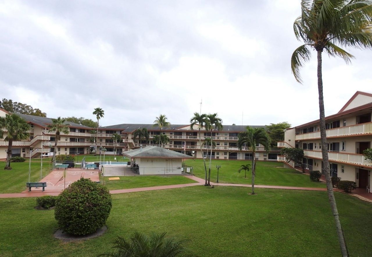 5300 Washington Street, Unit J 118, Hollywood, FL 33021 Photo