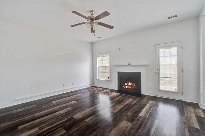 105 Netherfield Drive Photo 3