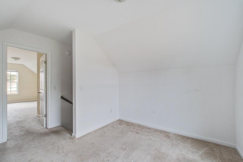 105 Netherfield Drive Photo 33