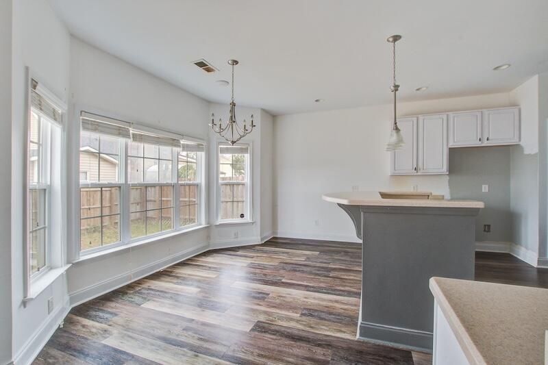 105 Netherfield Drive Photo 7