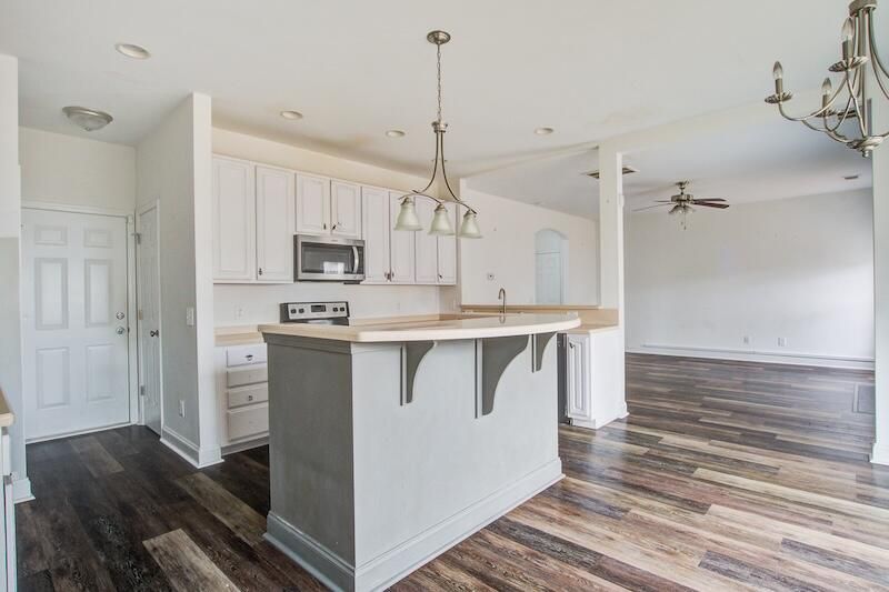 105 Netherfield Drive Photo 9