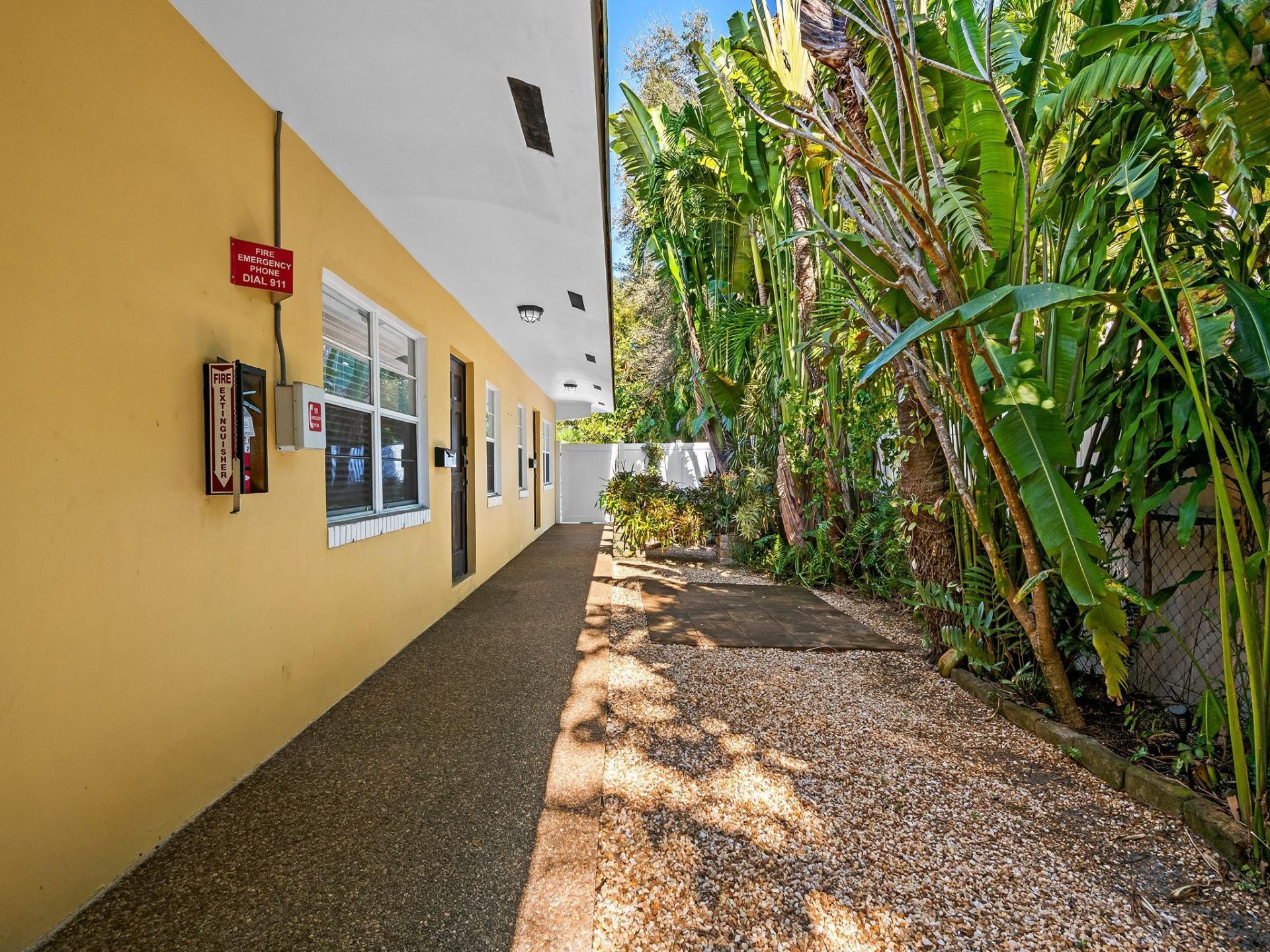 1640 NE 4th Place, Fort Lauderdale, FL 33301 Photo