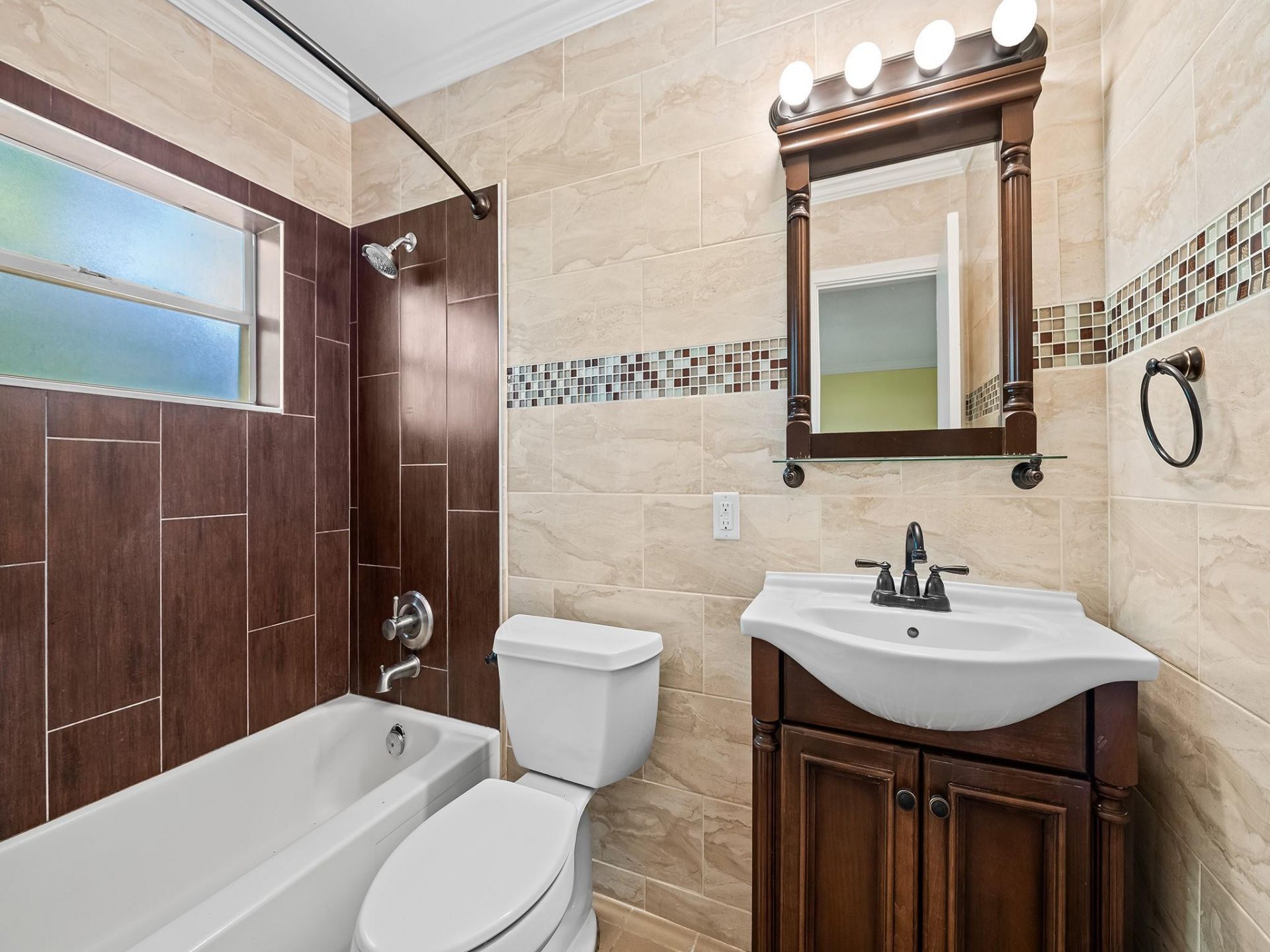 1640 NE 4th Place, Fort Lauderdale, FL 33301 Photo