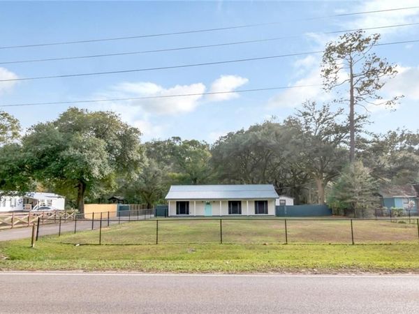 8253 Half Mile Road, Irvington, AL 36544