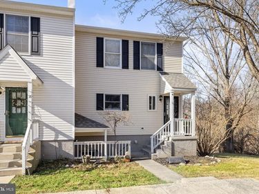 17 STONEWALL COURT, MIDDLEBURG, VA 20117