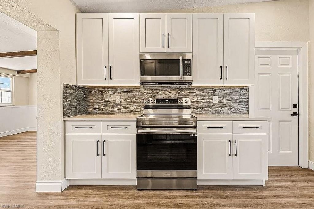 2390 Oleander St, Saint James City, FL 33956 Photo