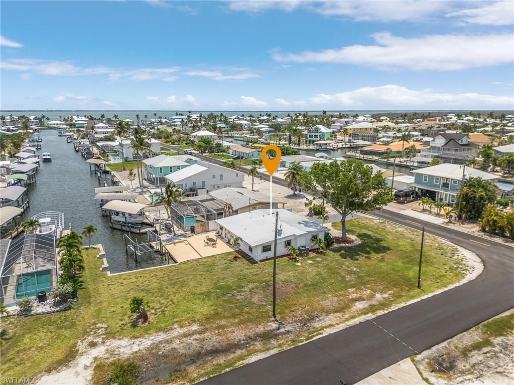 2390 Oleander St, Saint James City, FL 33956 Photo