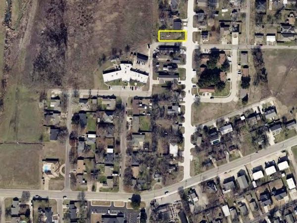 400 Nunnalee Avenue, Van Alstyne, TX 75495