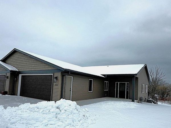 116 Sunrise Ct, Cedar Grove, WI 53013