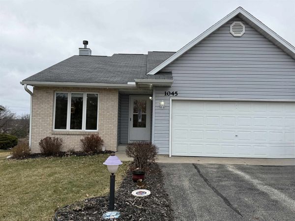 1045 Saddle Ridge, Portage, WI 53901