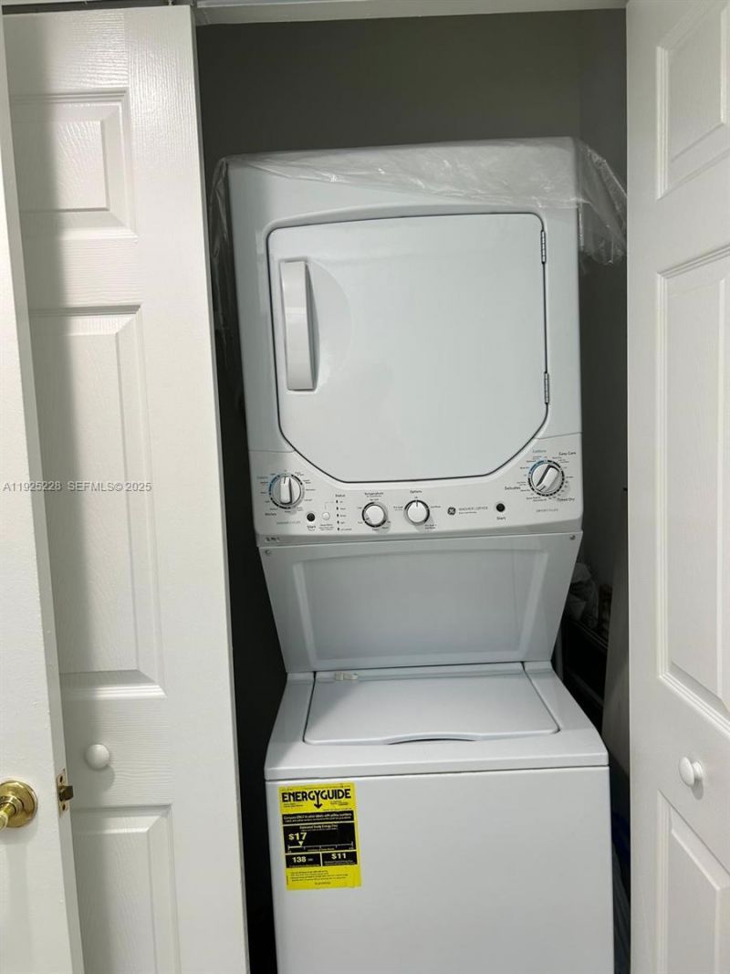 1000 SW 125th Ave, Unit 214N, Pembroke Pines, FL 33027 Photo