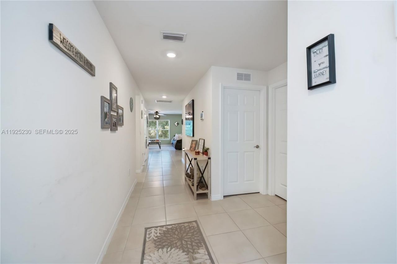 6058 S Moss Circle, La Belle, FL 33935 Photo