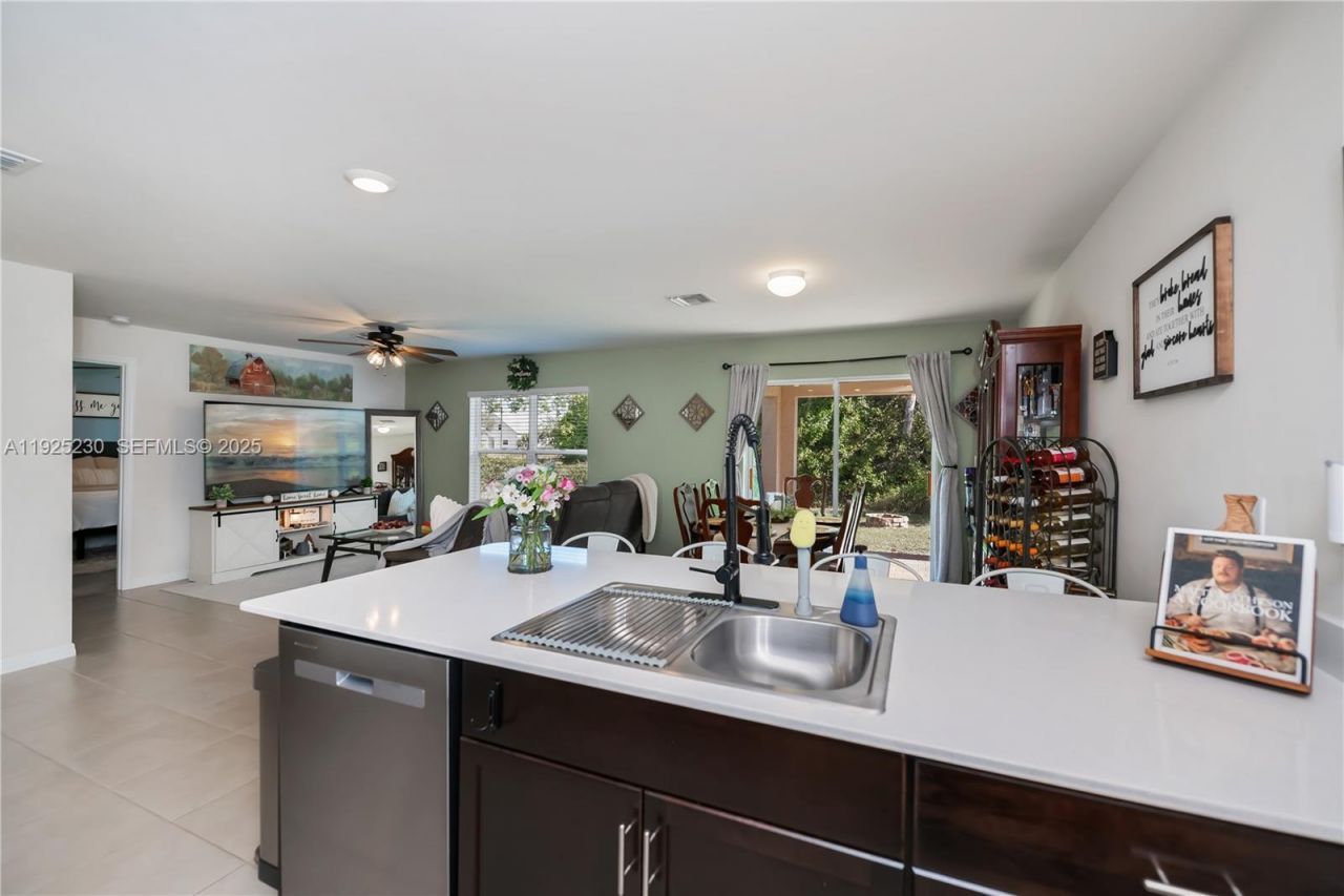 6058 S Moss Circle, La Belle, FL 33935 Photo