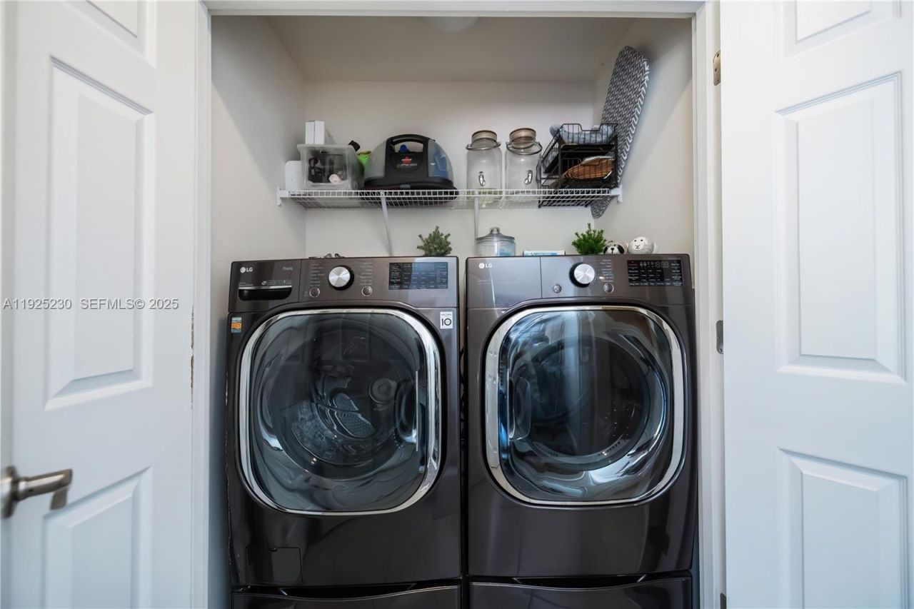 6058 S Moss Circle, La Belle, FL 33935 Photo