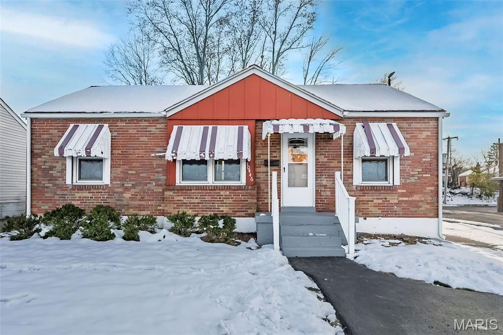 10446 Saint Charles Rock Road, Saint Ann, MO 63074 Main Photo