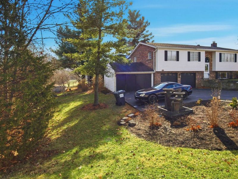 810 Skyline Drive, Florence, KY 41042 Photo 1