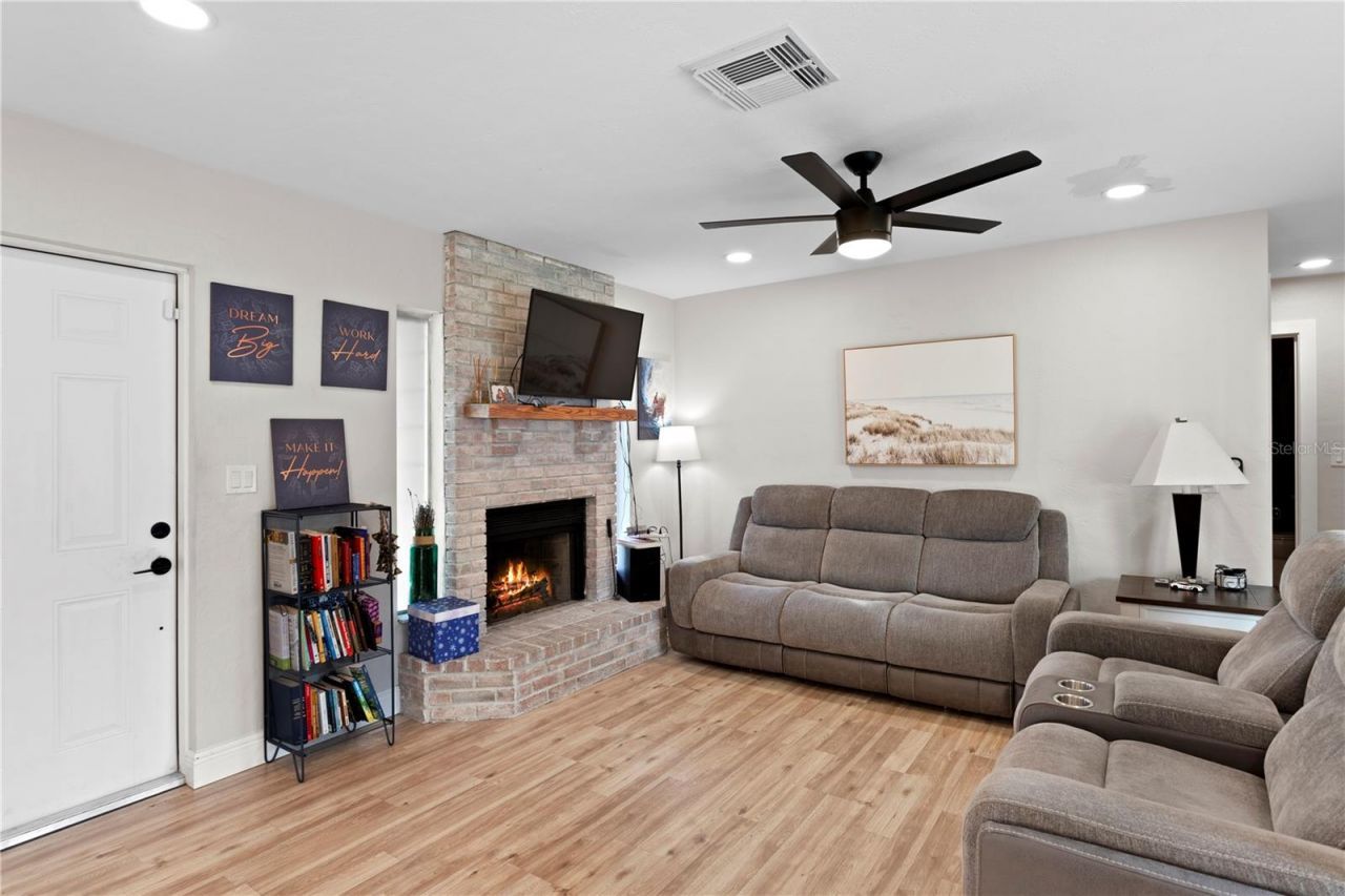 6660 17th Street N, Saint Petersburg, FL 33702 Photo