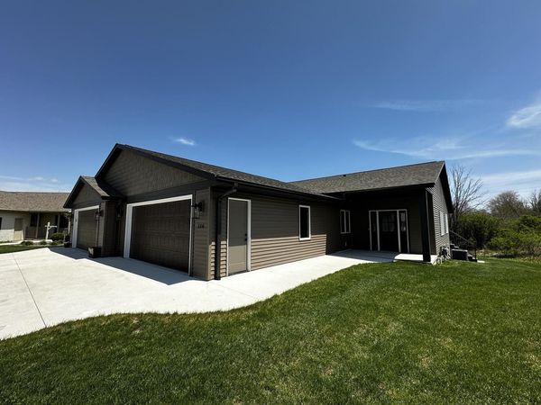116 Sunrise COURT, Cedar Grove, WI 53013