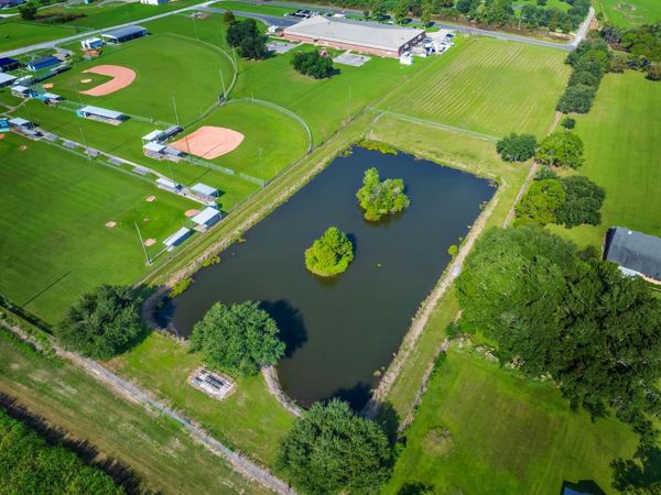617 Bayou Dularge Rd, Houma, LA 70363