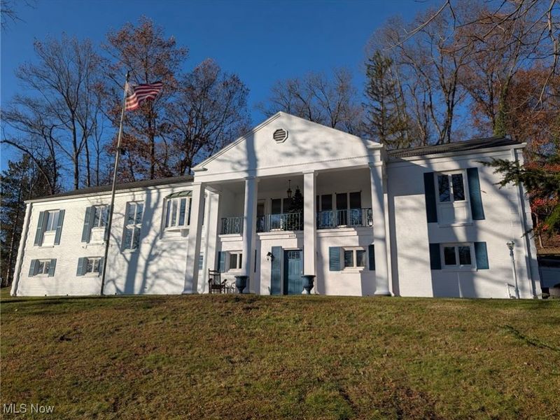 885 Sheridan Road, Coshocton, OH 43812 Photo 2