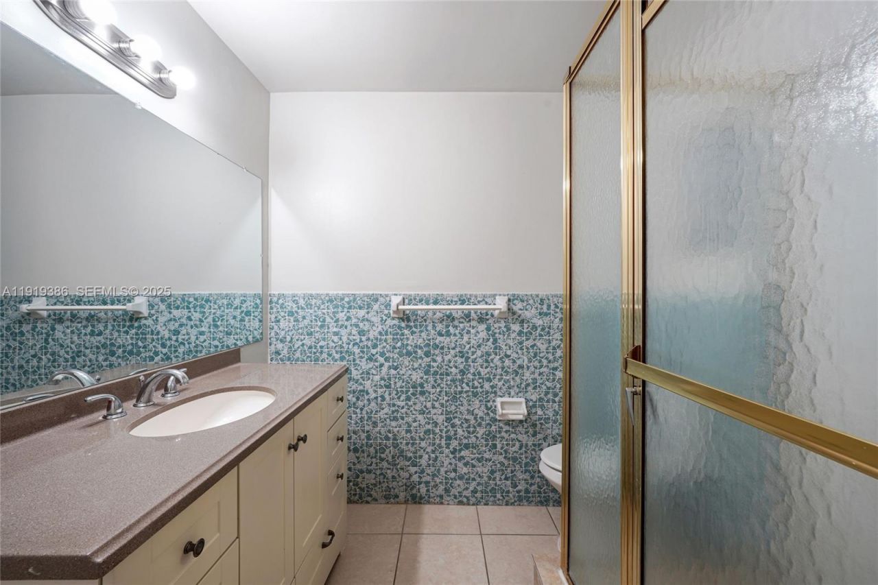 7315 Allen Dr, Hollywood, FL 33024 Photo