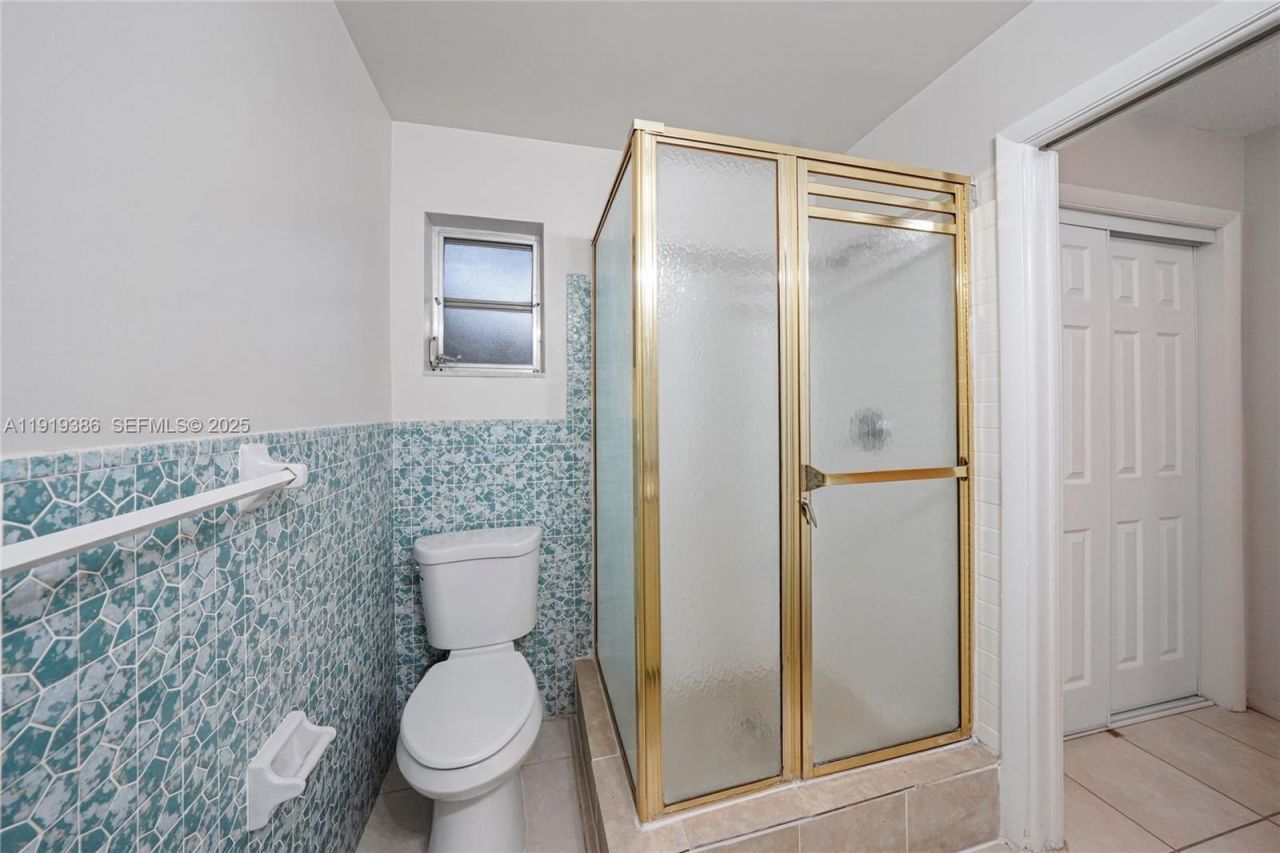 7315 Allen Dr, Hollywood, FL 33024 Photo