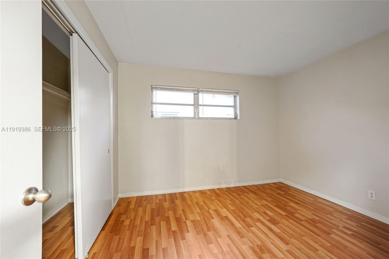 7315 Allen Dr, Hollywood, FL 33024 Photo