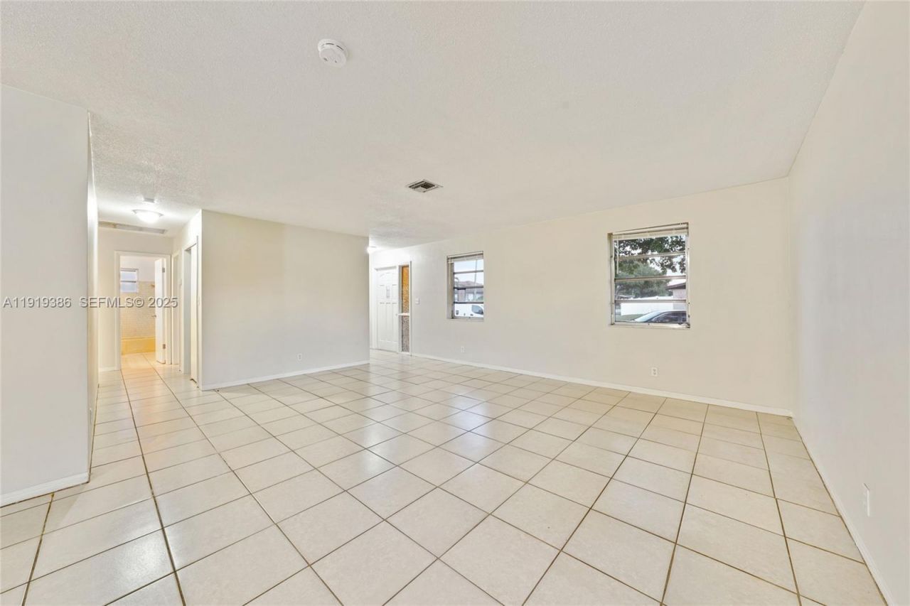 7315 Allen Dr, Hollywood, FL 33024 Photo