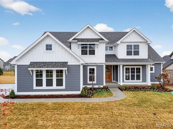 1216 patchwork fields, Chesterfield, MO 63005