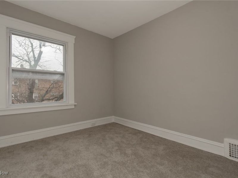 11005 Fidelity Avenue, Cleveland, OH 44111 Photo 27