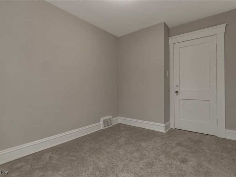 11005 Fidelity Avenue, Cleveland, OH 44111 Photo 29