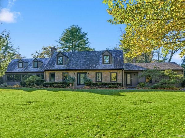 108 Bacon Road, Old Westbury, NY 11568