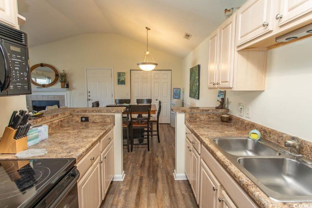 3756 Citation Way Photo 11