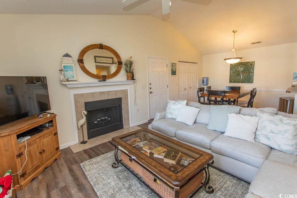 3756 Citation Way Photo 8