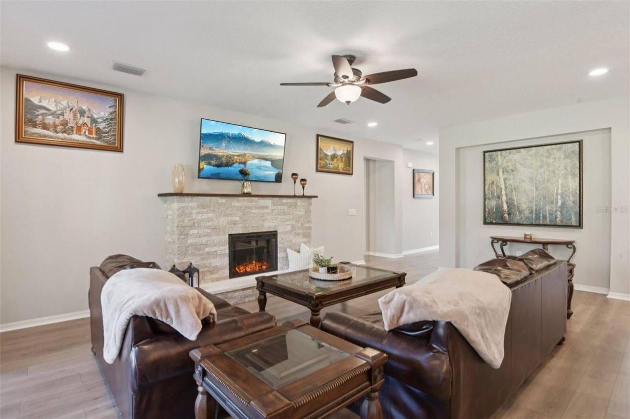 18537 Lafuente Court, Spring Hill, FL 34610 Photo