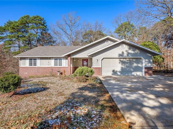 4 Lyndhurst Drive, Bella Vista, AR 72714