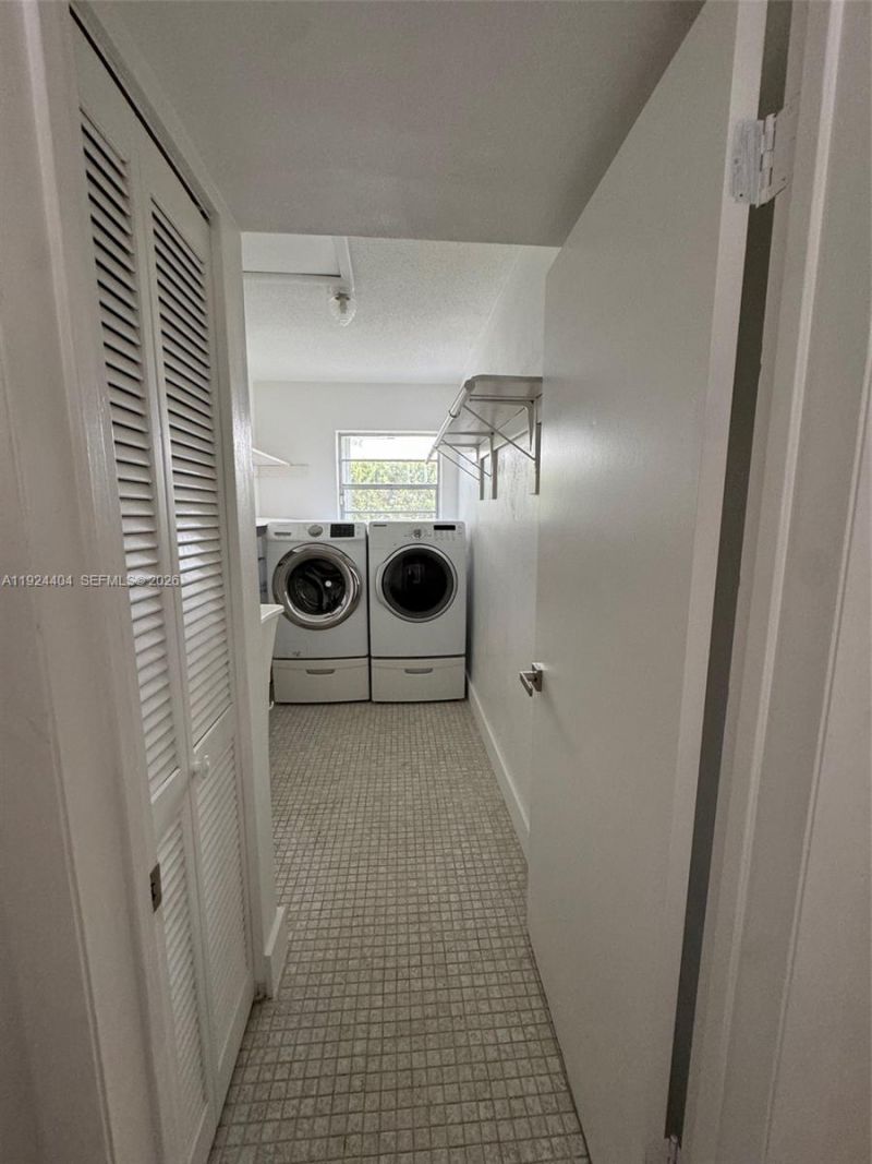 2911 SW 98th Ave, Miami, FL 33165 Photo