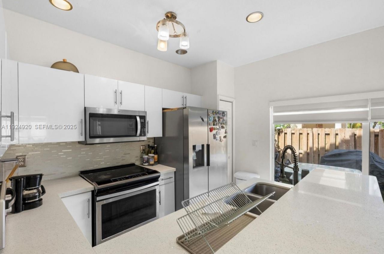 8362 NW 107th Ct, Unit 7-24, Doral, FL 33178 Photo