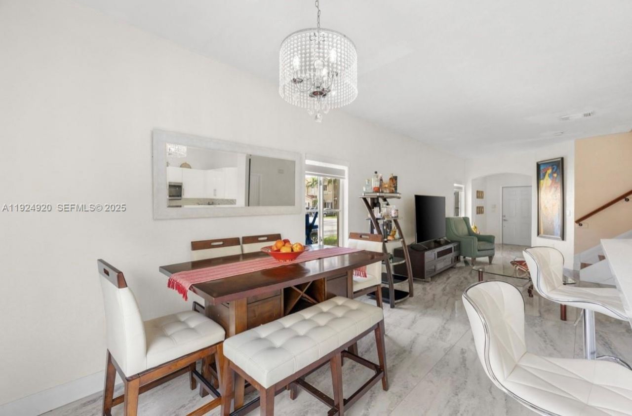 8362 NW 107th Ct, Unit 7-24, Doral, FL 33178 Photo