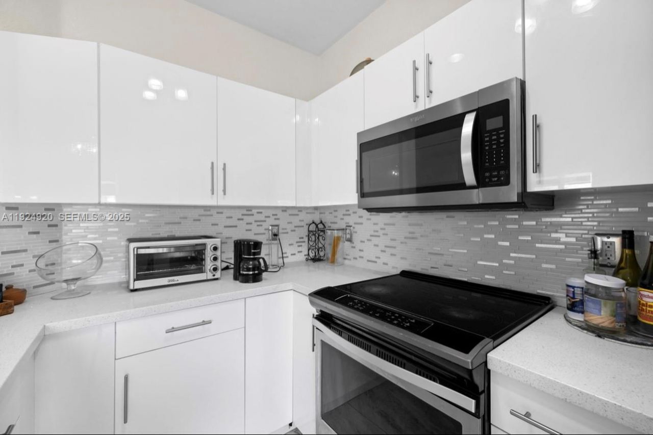 8362 NW 107th Ct, Unit 7-24, Doral, FL 33178 Photo