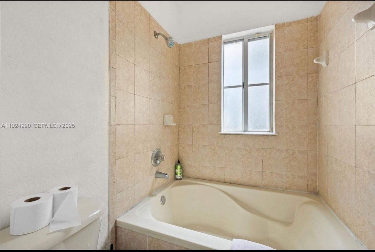 8362 NW 107th Ct, Unit 7-24, Doral, FL 33178 Photo