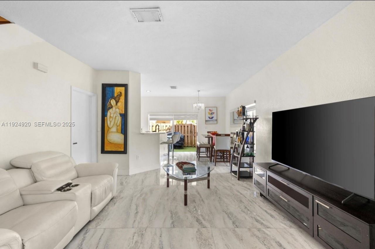 8362 NW 107th Ct, Unit 7-24, Doral, FL 33178 Photo