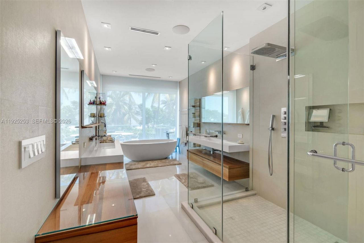 420 Island Dr, Key Biscayne, FL 33149 Photo